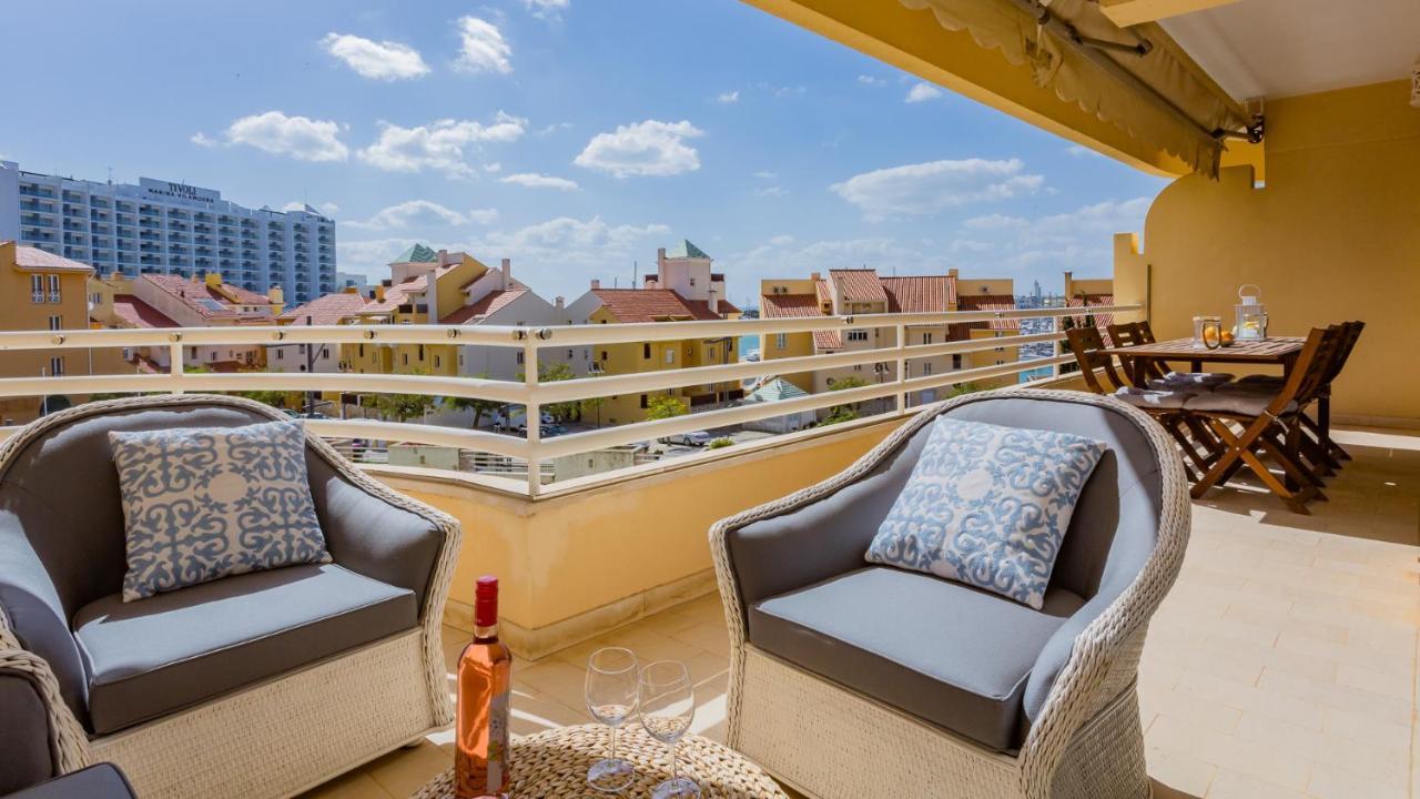 Marina 2Bdr Apartment With Balcony & Pool - 5Min From Beach By Lovelystay 쿼테이라 외부 사진