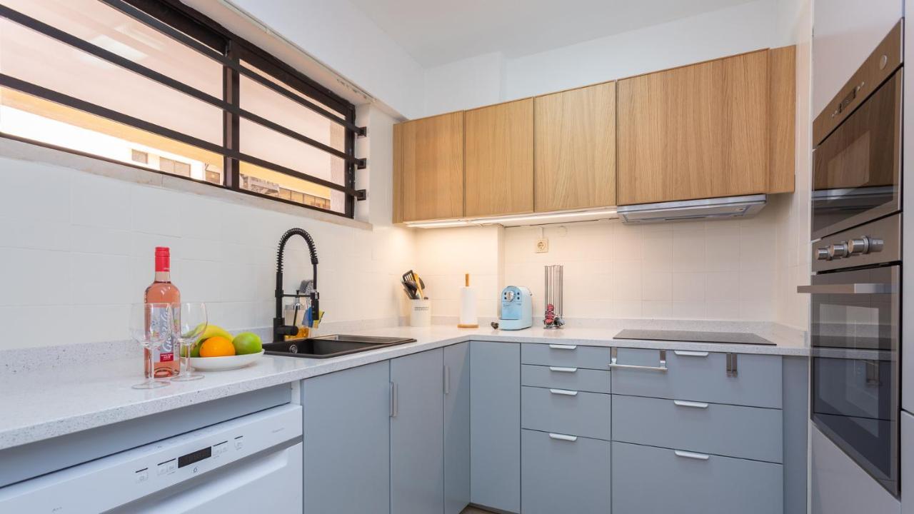 Marina 2Bdr Apartment With Balcony & Pool - 5Min From Beach By Lovelystay 쿼테이라 외부 사진
