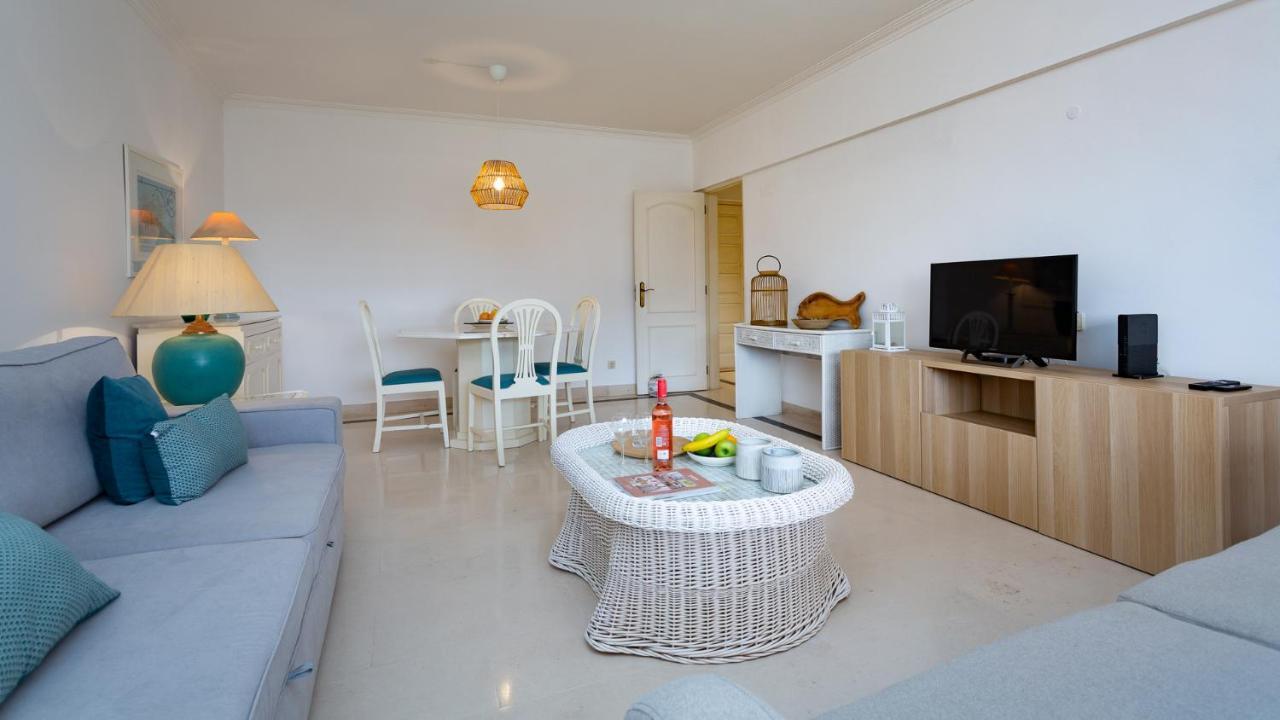 Marina 2Bdr Apartment With Balcony & Pool - 5Min From Beach By Lovelystay 쿼테이라 외부 사진